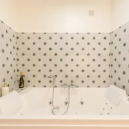 - Balneo - Videoprojecteur - Plein Centre - Free Wifi Apartment Pezenas