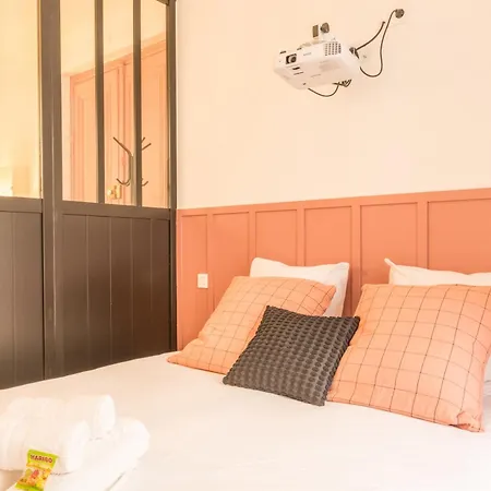 Apartment - Balneo - Videoprojecteur - Plein Centre - Free Wifi Pezenas